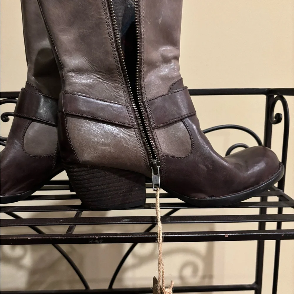 NWOT Born Leather Ankle Boots 7.5M - Picture 6 of 6
